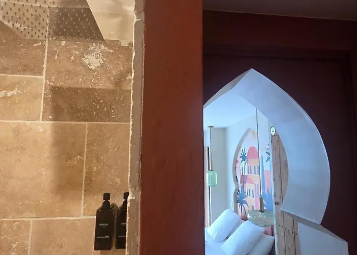 La Perle Du Voyageur * アグド