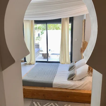La Perle Du Voyageur Apartment *